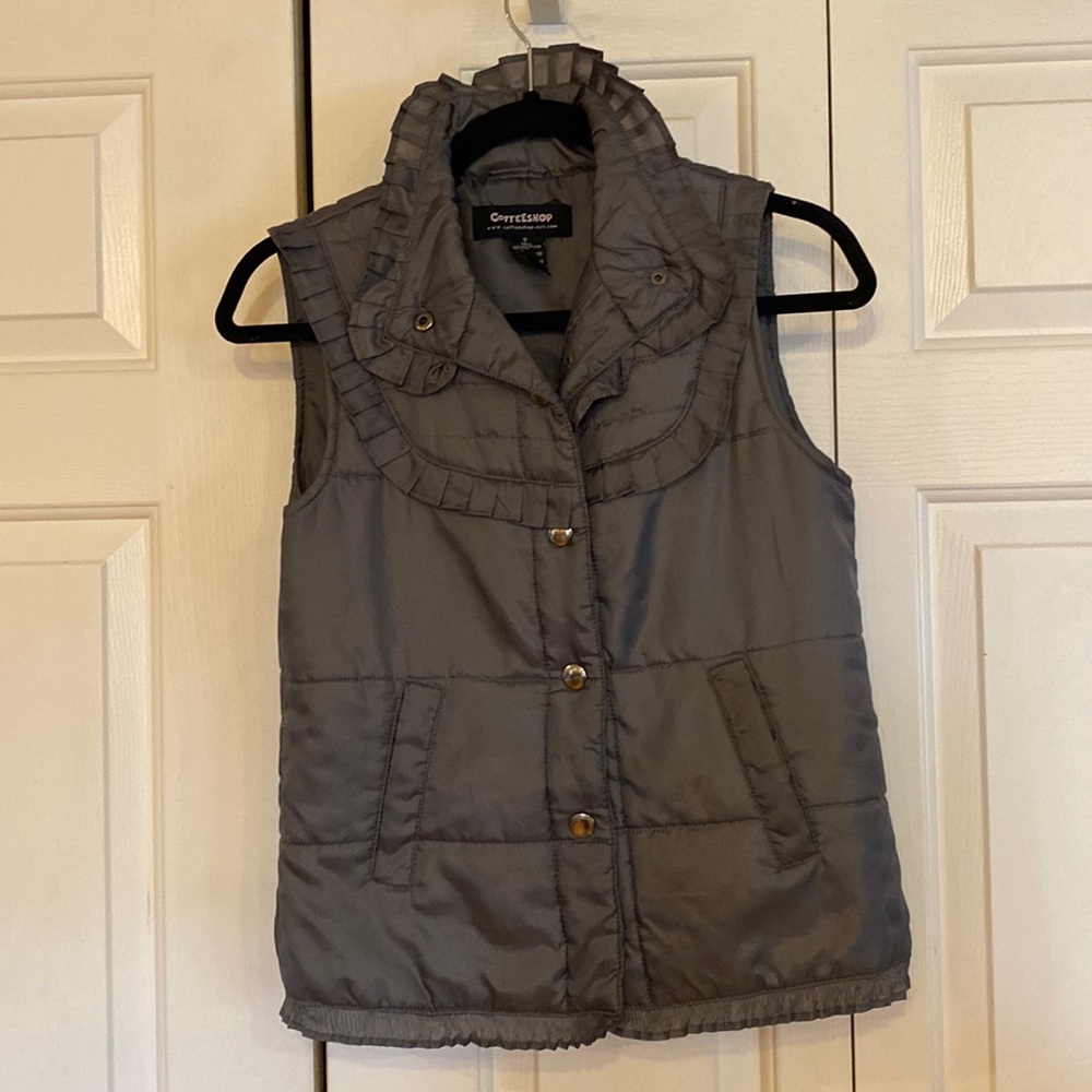 Coffee shop Gray Button Up Vest Top